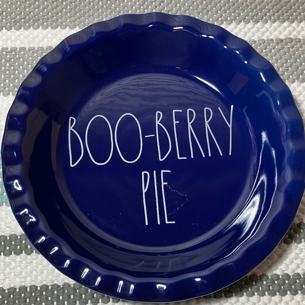 BOO BERRY PIE Plate